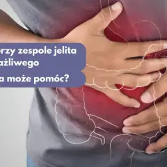 Osoba trzymająca się za brzuch, z widocznym zarysem jelit.