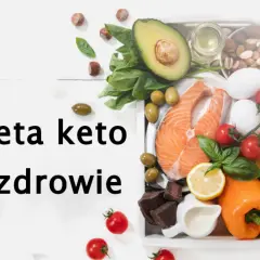 Czy dieta keto jest zdrowa? Na talerzu łosoś, awokado, jajka, ser, warzywa i orzechy.
